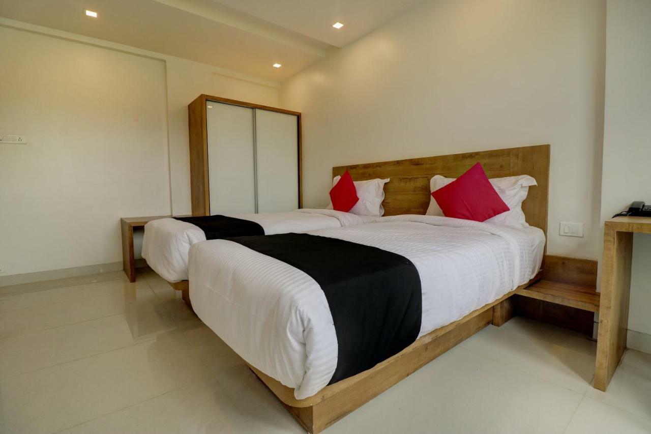 Hotel The Orange Flag Aurangabad  Eksteriør bilde